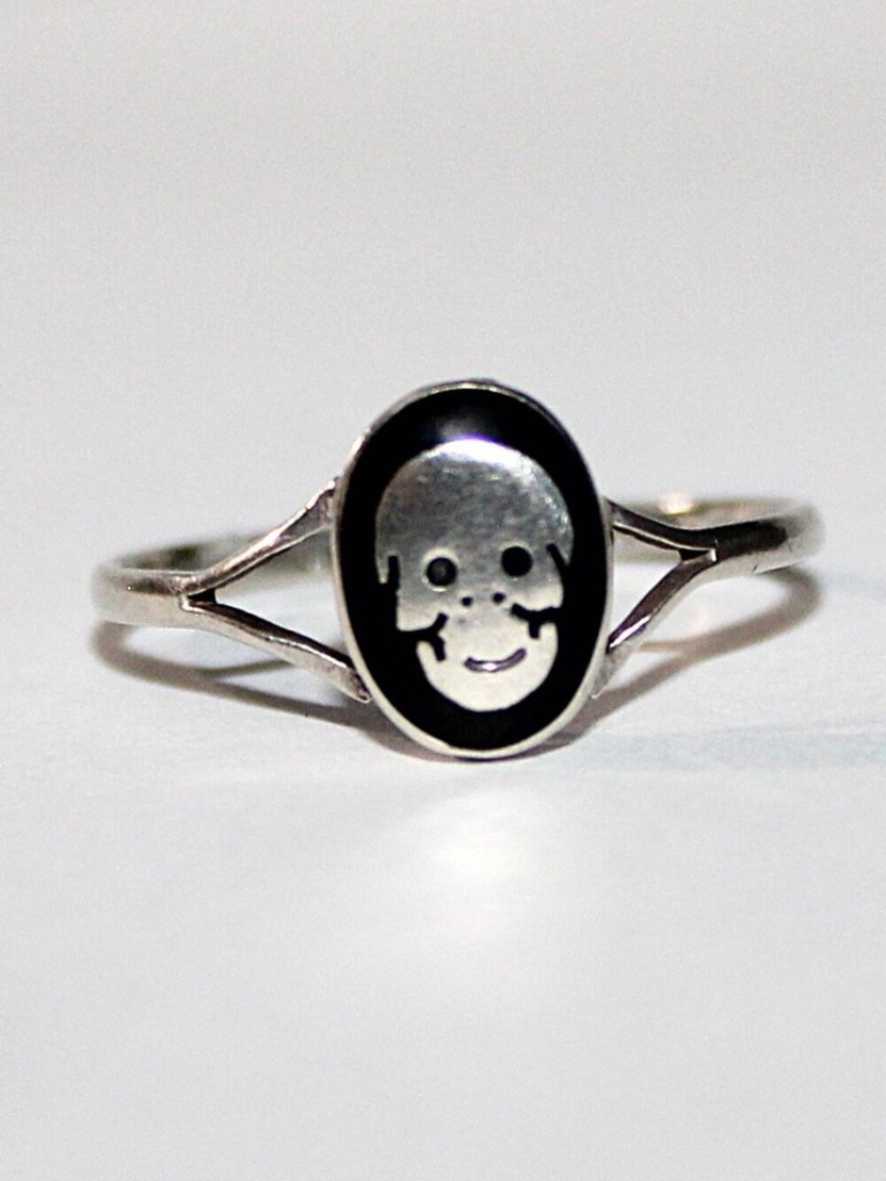 Sterling Silver Minimalist Skull Ring